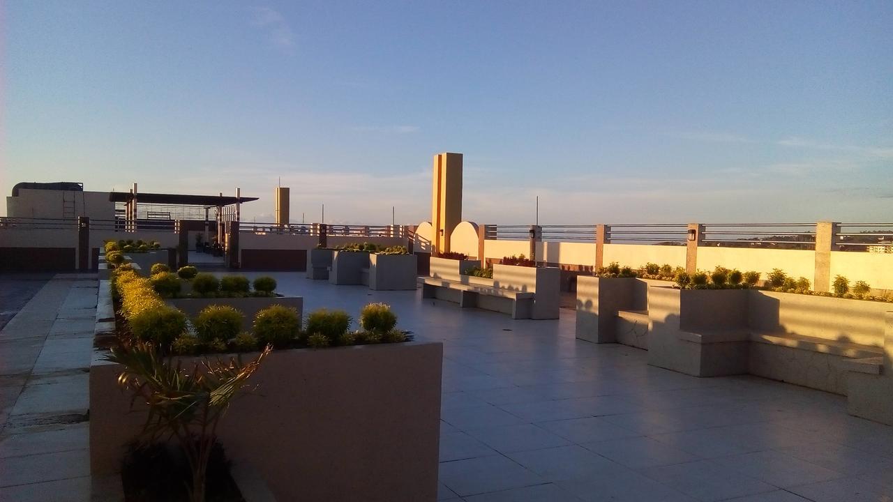 Mary'S Crib Cityland Prime Tagaytay With Free Wifi & Swimming Tagaytay City Exteriör bild